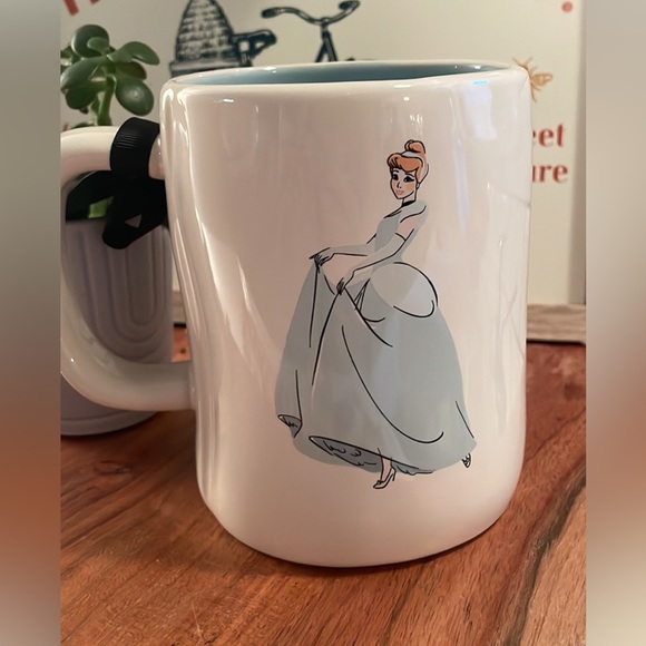 NEW ✨ Rae Dunn Cinderella Mug - Picture 2 of 4